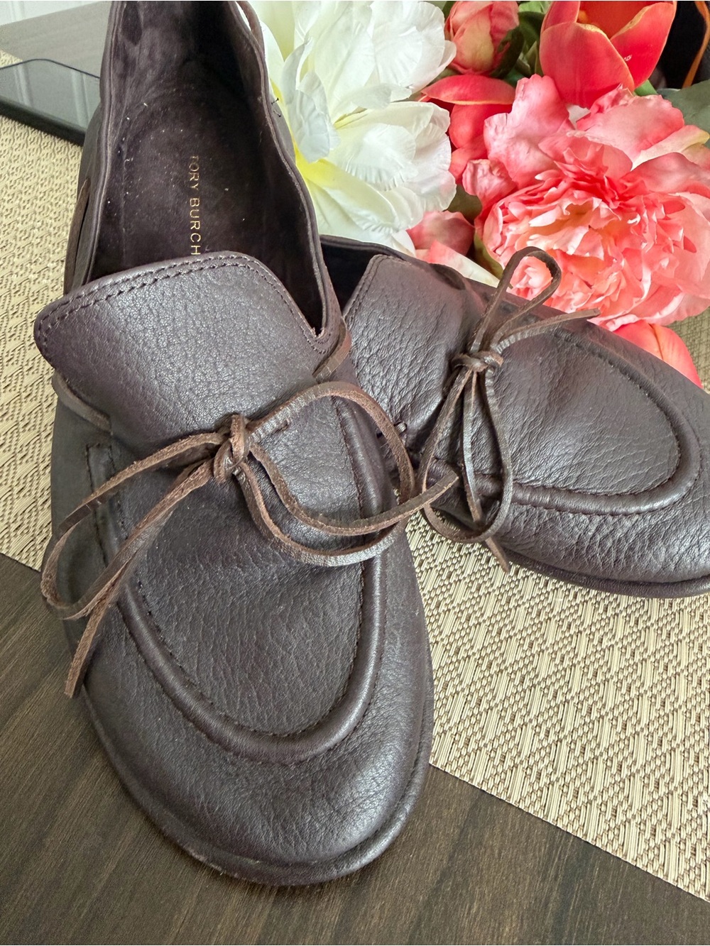 Tory Burch Chocolate Brown Pebbled Leather Moccasin Loafers with Bow - Picture 3 of 4